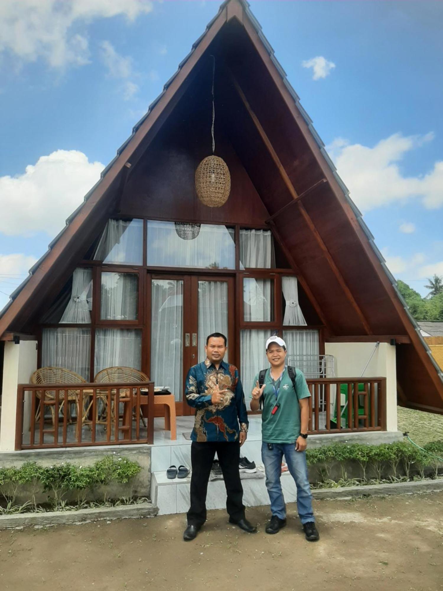 D' Carasti Bungalow Masbagik Extérieur photo