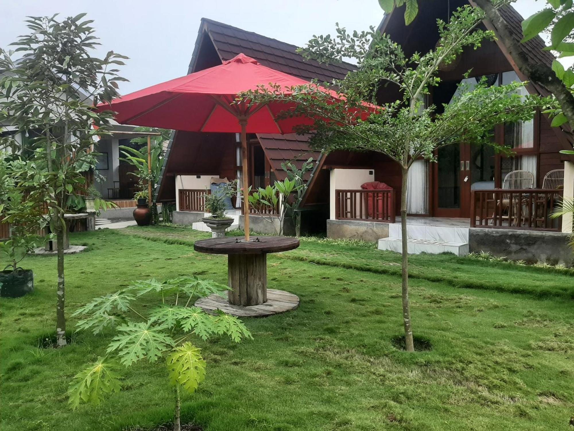 D' Carasti Bungalow Masbagik Extérieur photo