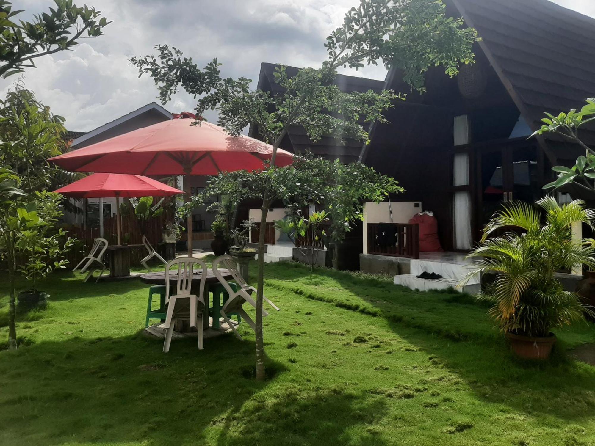 D' Carasti Bungalow Masbagik Extérieur photo