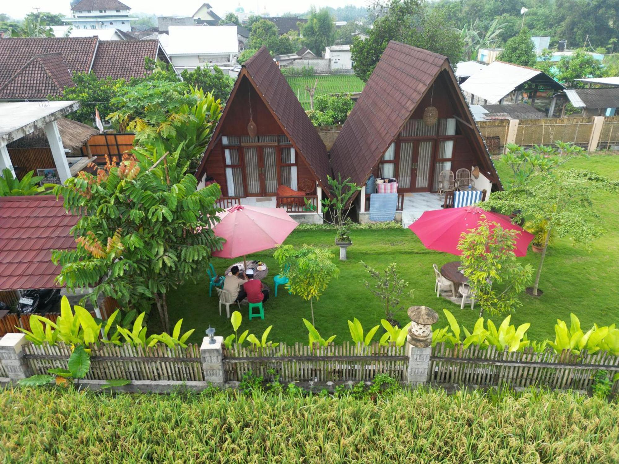 D' Carasti Bungalow Masbagik Extérieur photo