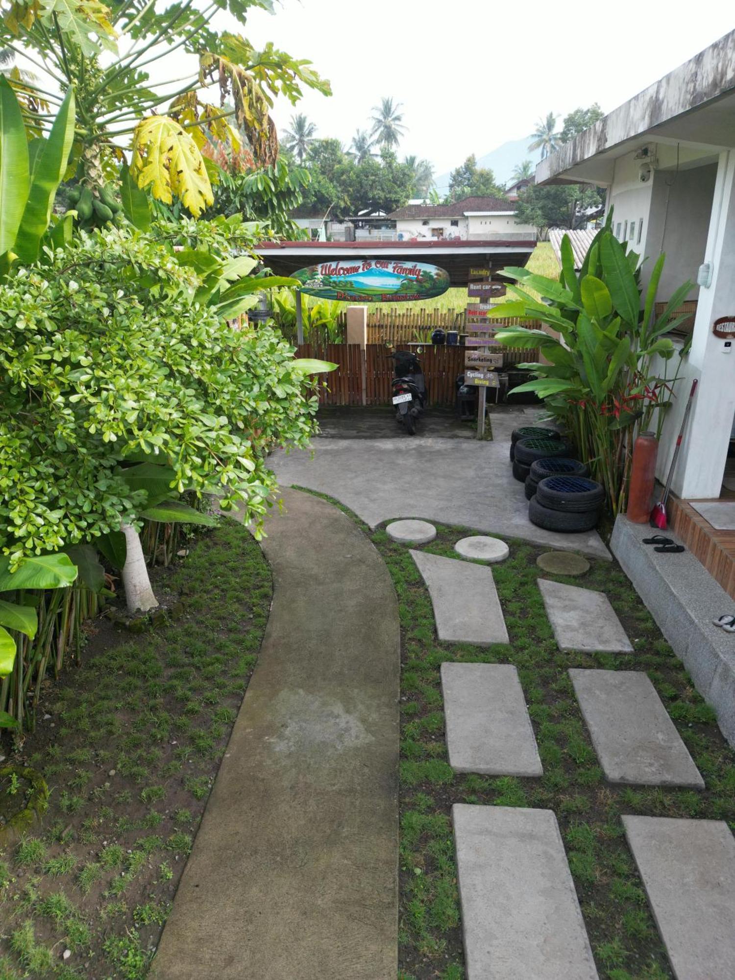 D' Carasti Bungalow Masbagik Extérieur photo