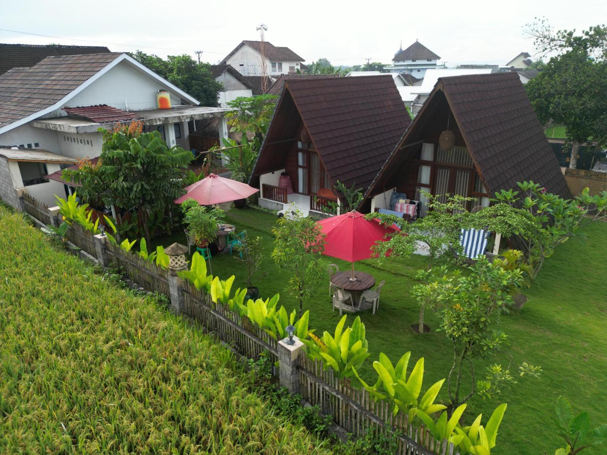 D' Carasti Bungalow Masbagik Extérieur photo